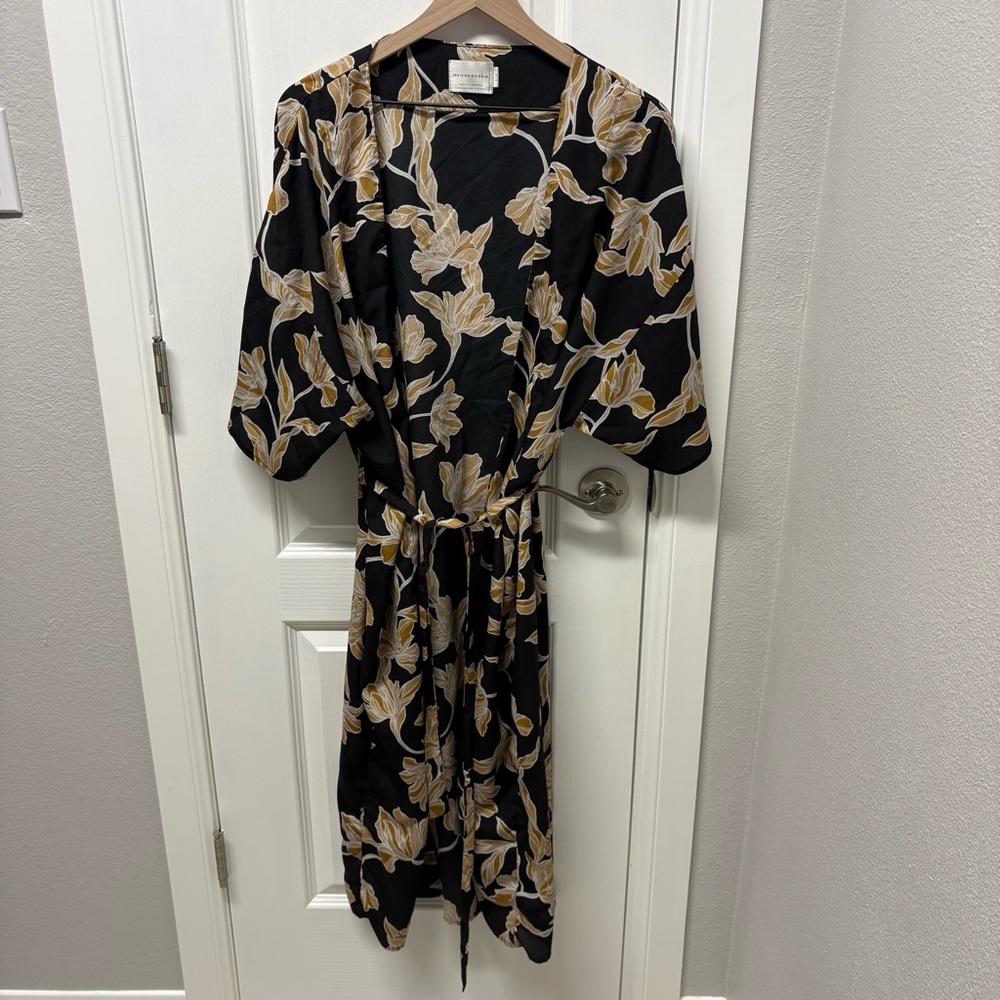 Maison Du Soir S/M Kimono Robe Lounge Black Floral Short Sleeve Belted Boho